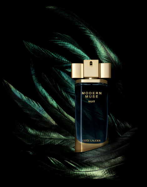 Photograph Thomas Rohde Estee Lauder Modern Muse on One Eyeland